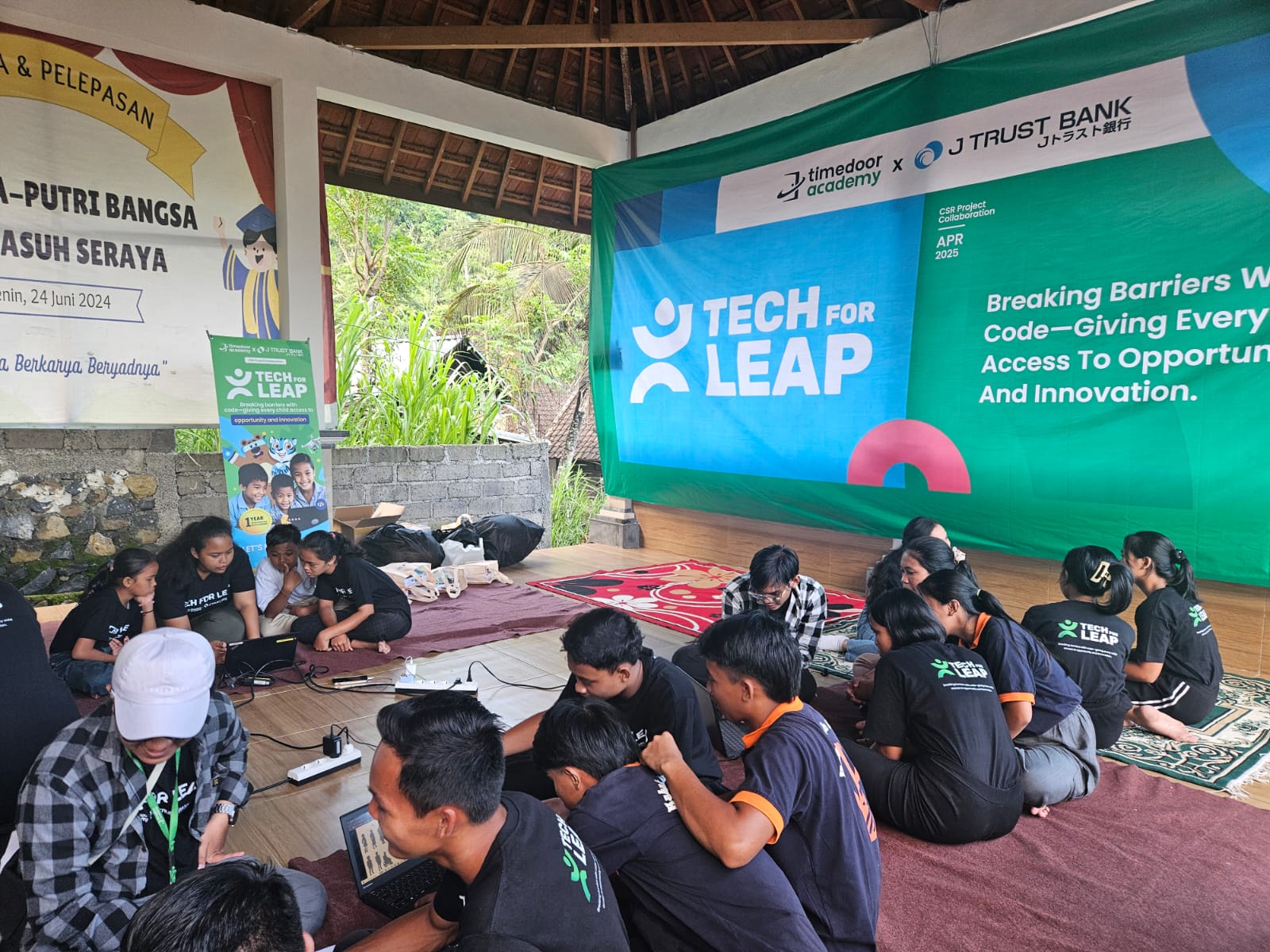 Kolaborasi J Trust Bank dan Timedoor Academy  Hadirkan Pendidikan IT yang Inklusif untuk Anak Yatim Piatu dan Dhuafa