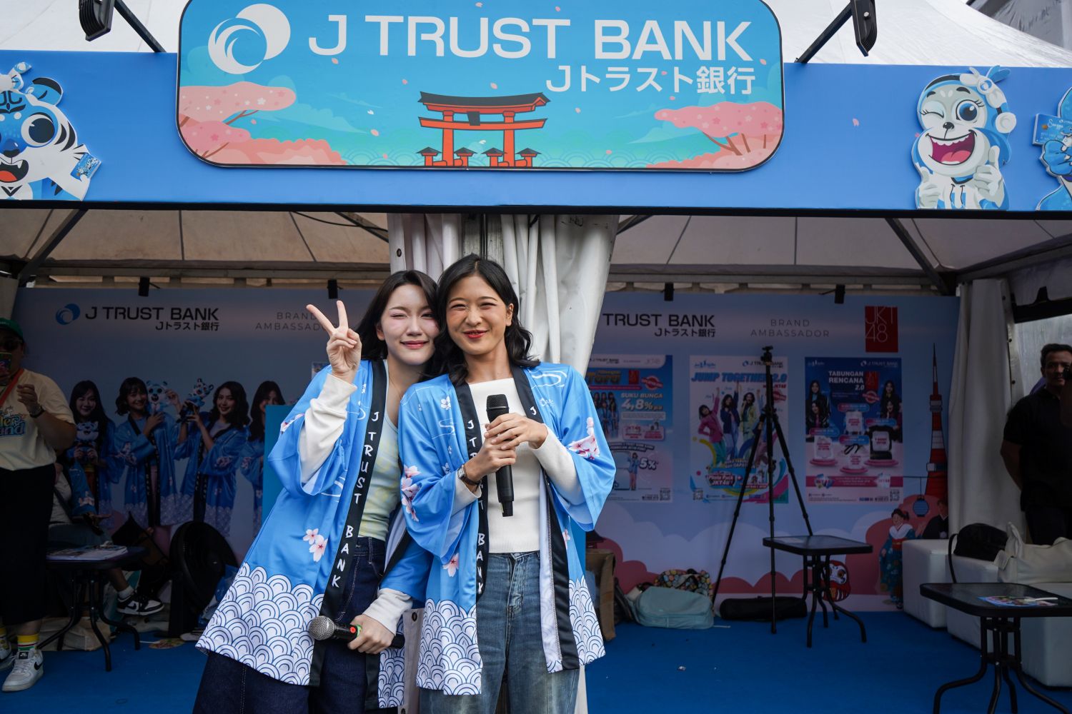 熱気に包まれたJak-Japan Matsuri 2025! Jトラスト銀行がJKT48と共にイベントを盛り上げる